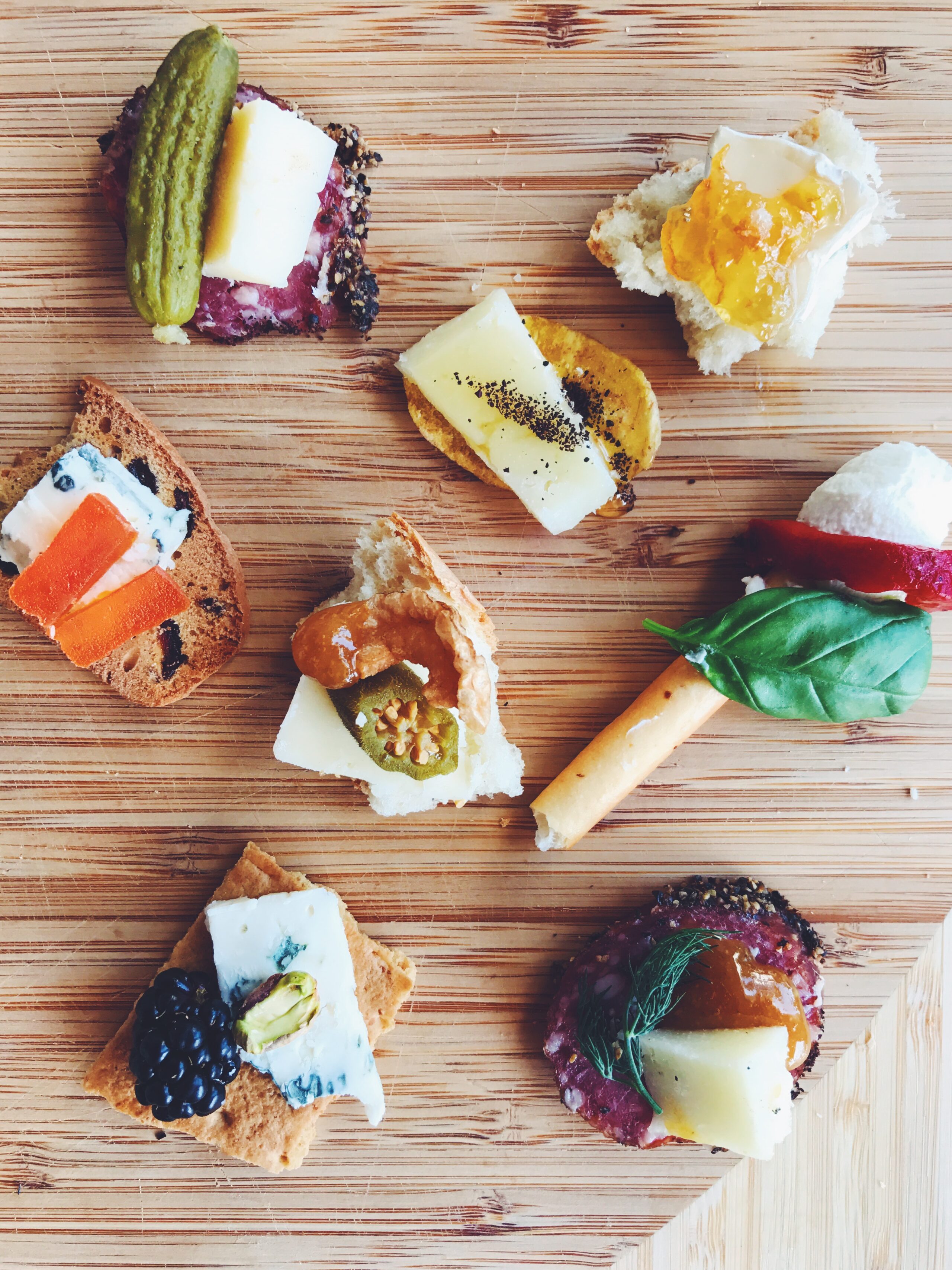 Tips and tricks on how to build the ultimate cheese plate by mackenzie smith of grilled cheese social!