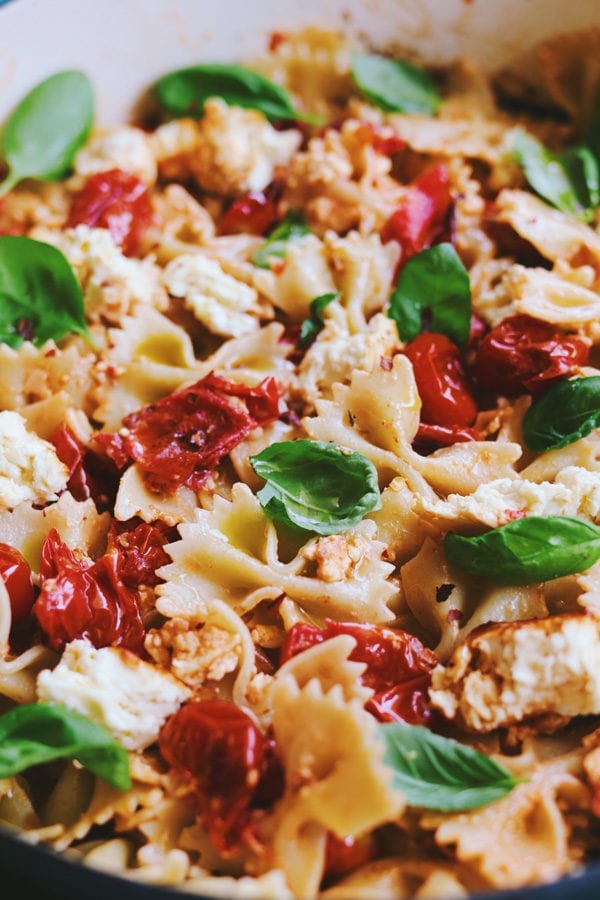 baked feta pasta with tomatoes