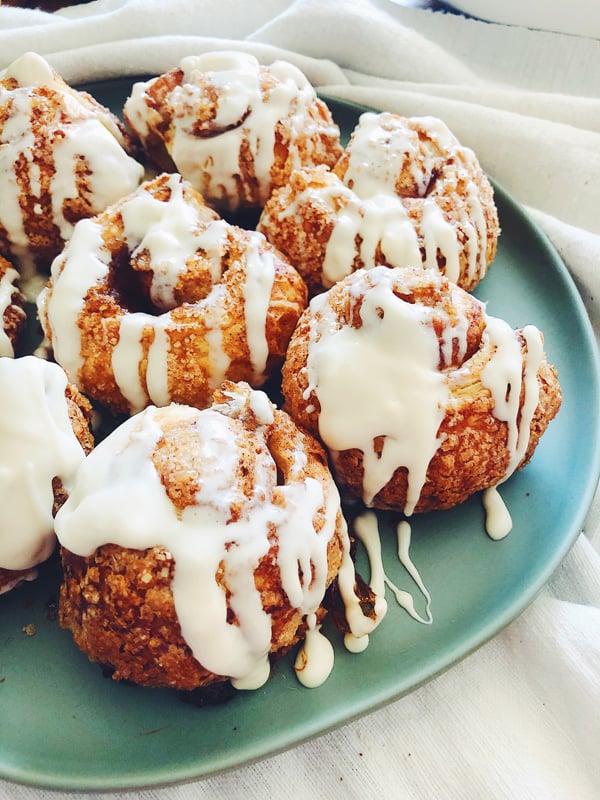 pãezinhos de canela de massa folhada