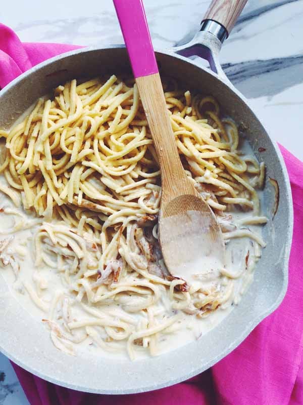 caramelized onions and goat cheese pasta sauce