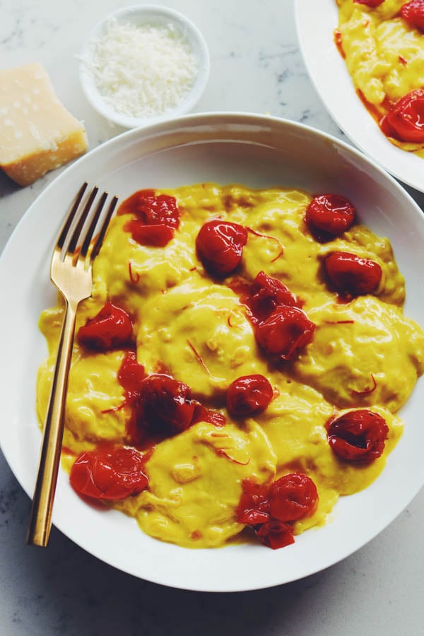 saffron cream sauce raviolis