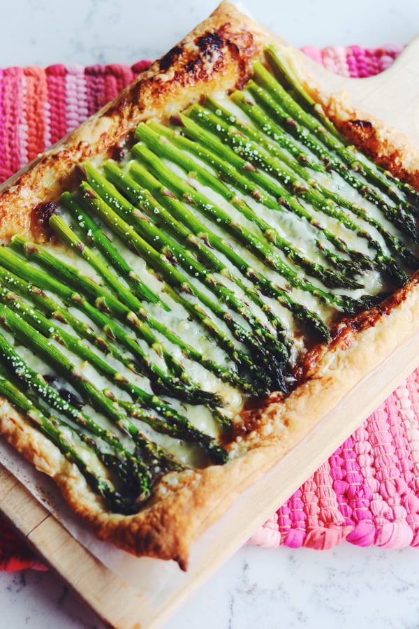cheesy asparagus puff pastry