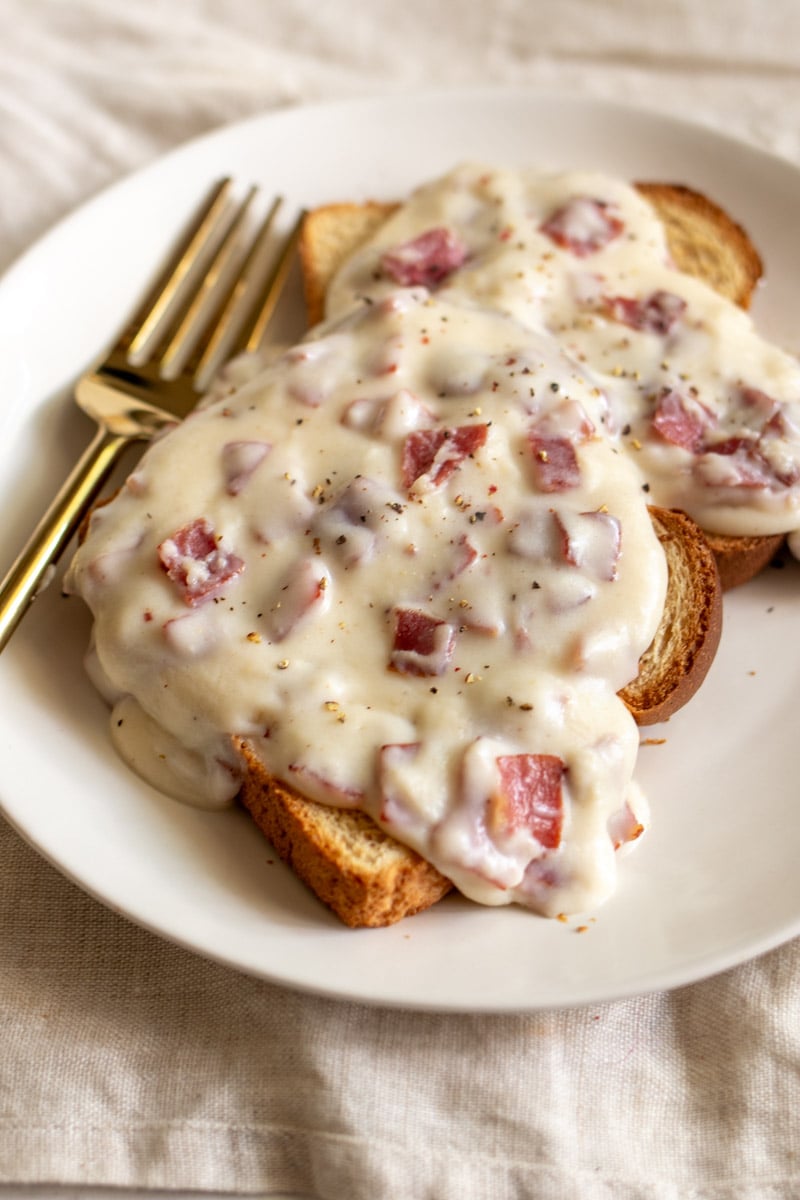 an up close view of the texture of creamed chipped beef on toast.