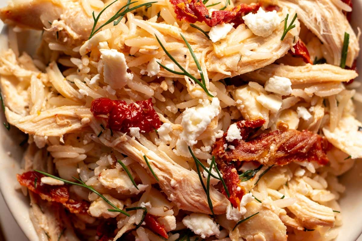 an up close look at the texture of this greek chicken and rice recipe.